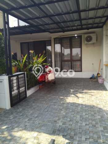 Jual Rumah Strategis Bagus Punya 2 KT di Serpong Utara Tangerang Selatan SHM Jual Rumah Strategis Bagus Punya 2 KT di Serpong Utara Tangerang Selatan SHM