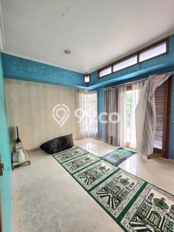 Siap Huni Rumah Mewah 6 Kamar di Kebayoran Baru Dekat ke Mana Pun Siap Huni Rumah Mewah 6 Kamar di Kebayoran Baru Dekat ke Mana Pun