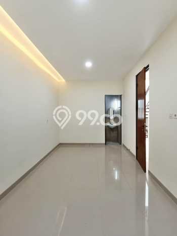For Sale Rumah 3 Kamar Lokasi Ideal Bagus dan Strategis di BSD For Sale Rumah 3 Kamar Lokasi Ideal Bagus dan Strategis di BSD