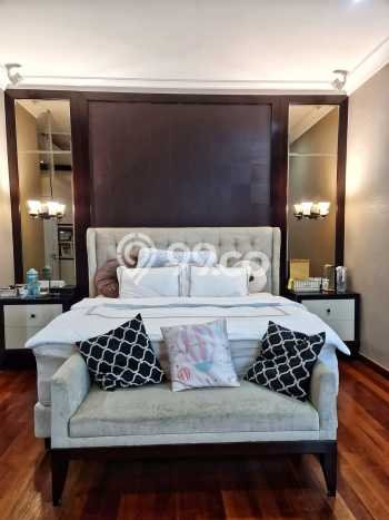 Ready to Use! Premium House LT 330m2 Desain Modern di Mega Kuningan Ready to Use! Premium House LT 330m2 Desain Modern di Mega Kuningan