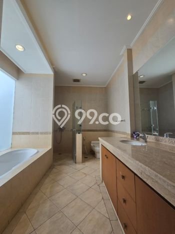 Hunian Minimalis dengan LT 650m2 & LB 450m2 Disewakan di Kemang Hunian Minimalis dengan LT 650m2 & LB 450m2 Disewakan di Kemang