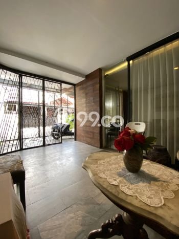 Dijual Rumah Mewah Exclusive di Tebet, Jakarta Selatan Dijual Rumah Mewah Exclusive di Tebet, Jakarta Selatan