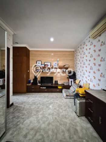 Rumah Elit Modern Siap Huni di Tanjung Barat Jakarta Selatan Rumah Elit Modern Siap Huni di Tanjung Barat Jakarta Selatan