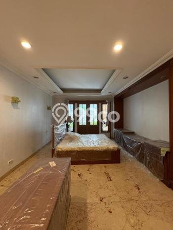 Rumah Luxury Modern Tanpa Renovasi di Pondok Indah Jakarta Selatan Rumah Luxury Modern Tanpa Renovasi di Pondok Indah Jakarta Selatan
