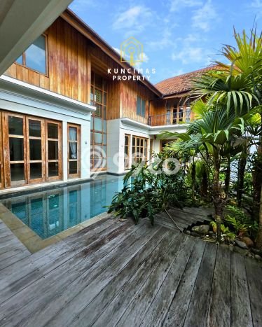 Rumah Elit Modern Tanpa Renovasi di Kemang Jakarta Selatan Rumah Elit Modern Tanpa Renovasi di Kemang Jakarta Selatan
