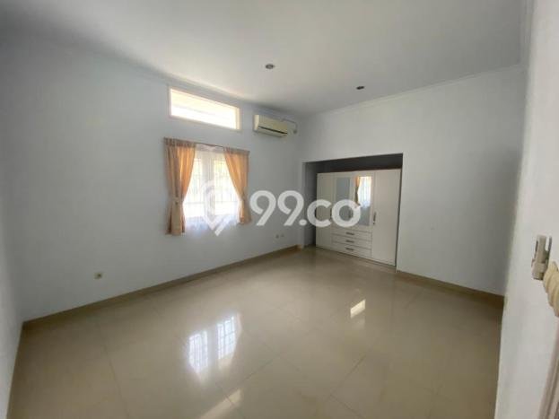 Disewakan! Rumah 4 Kamar Tidur &
3 Kamar Mandi di Ampera, Jakarta Selatan Disewakan! Rumah 4 Kamar Tidur &
3 Kamar Mandi di Ampera, Jakarta Selatan