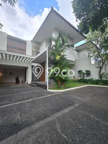 Hunian Minimalis dengan LT 650m2 & LB 450m2 Disewakan di Kemang Hunian Minimalis dengan LT 650m2 & LB 450m2 Disewakan di Kemang