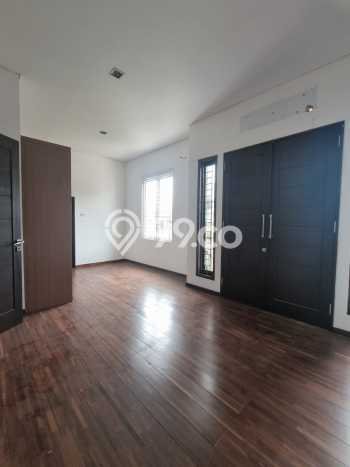 Jual Rumah Luas Megah Dengan View Eksklusif di Sunter, Jakarta Utara Jual Rumah Luas Megah Dengan View Eksklusif di Sunter, Jakarta Utara