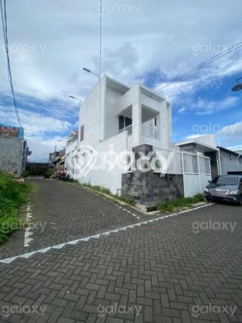 For Sale Rumah 5 Kamar Lokasi Strategis Bagus dan Strategis di Karangploso For Sale Rumah 5 Kamar Lokasi Strategis Bagus dan Strategis di Karangploso