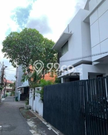 Dijual Hunian Mewah dengan Fasilitas Sekitar Komplit di Tebet, Jakarta Selatan Dijual Hunian Mewah dengan Fasilitas Sekitar Komplit di Tebet, Jakarta Selatan