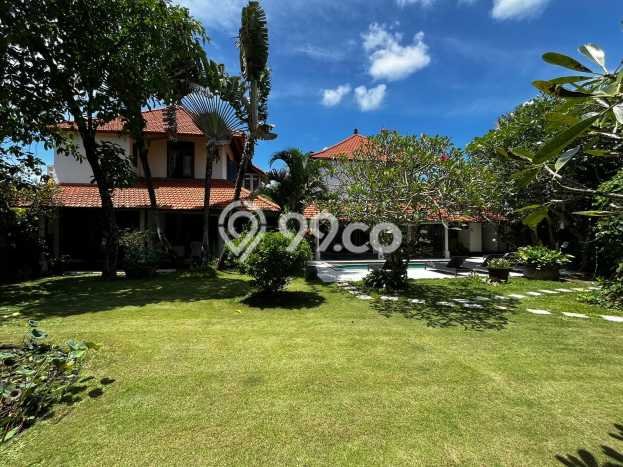 Dijual Vila di , Ukuran 885m2m², Lingkungan Asri Dijual Vila di , Ukuran 885m2m², Lingkungan Asri