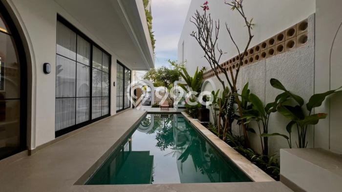 HARGA TERBAIK! Vila Kawasan Kuta Utara, Dimensi 246m2m², Lokasi Eksklusif dengan privasi terjaga HARGA TERBAIK! Vila Kawasan Kuta Utara, Dimensi 246m2m², Lokasi Eksklusif dengan privasi terjaga