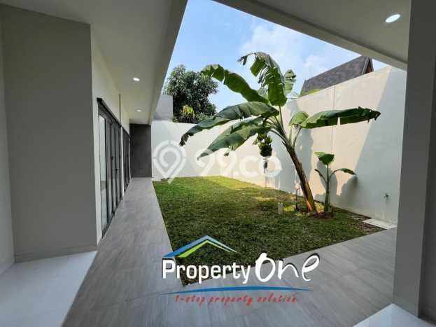 Rumah Eksklusif Siap Huni LT 375m2 di BSD, Tangerang Selatan Rumah Eksklusif Siap Huni LT 375m2 di BSD, Tangerang Selatan