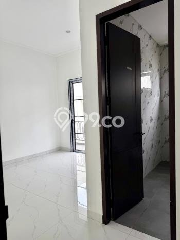 Siap Huni Rumah Mewah 4 Kamar di BSD Dekat ke Mana Pun Siap Huni Rumah Mewah 4 Kamar di BSD Dekat ke Mana Pun