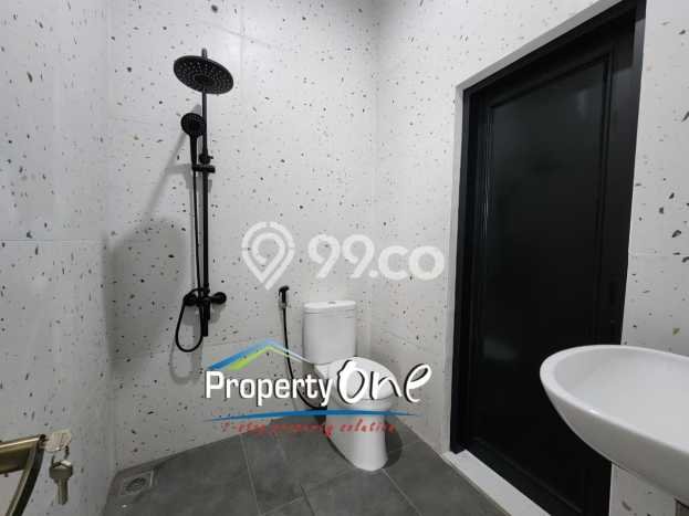 Rumah Strategis Modern Lb 148m2 di Serpong, Tangerang Selatan Rumah Strategis Modern Lb 148m2 di Serpong, Tangerang Selatan