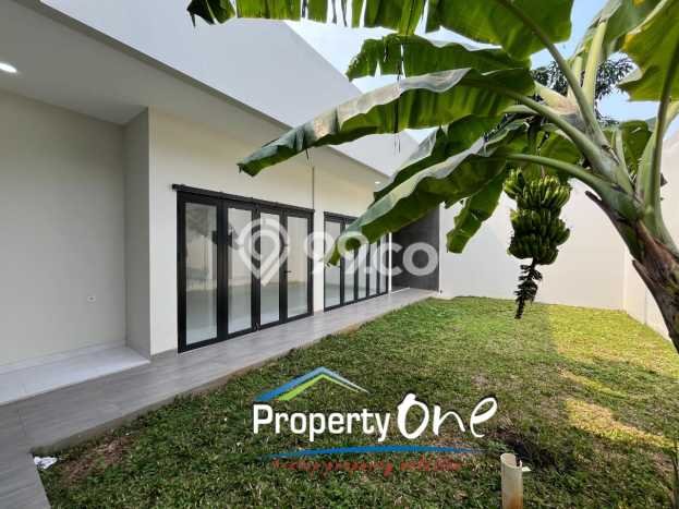 Rumah Eksklusif Siap Huni LT 375m2 di BSD, Tangerang Selatan Rumah Eksklusif Siap Huni LT 375m2 di BSD, Tangerang Selatan
