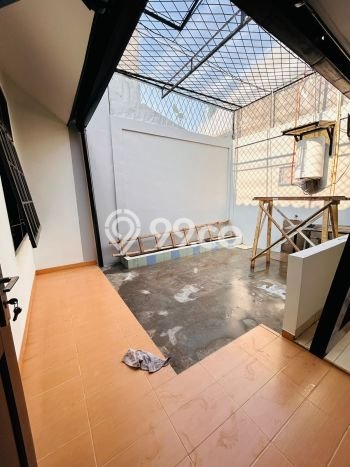 Rumah Modern 3 KT di Serpong Villa Melati Mas Tangerang Selatan Unfurnished Rumah Modern 3 KT di Serpong Villa Melati Mas Tangerang Selatan Unfurnished