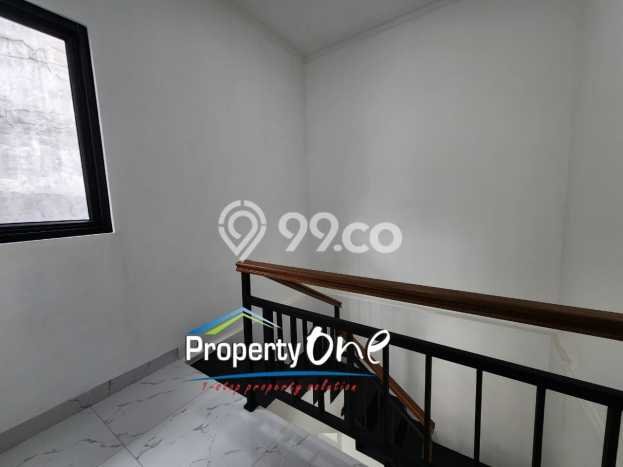 Rumah Strategis Modern Lb 148m2 di Serpong, Tangerang Selatan Rumah Strategis Modern Lb 148m2 di Serpong, Tangerang Selatan