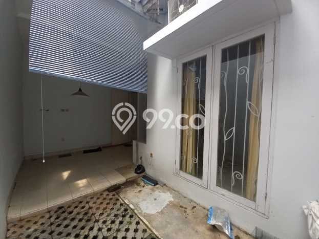 Jual Rumah Strategis Bagus Punya 2 KT di Serpong Tangerang Selatan SHM Jual Rumah Strategis Bagus Punya 2 KT di Serpong Tangerang Selatan SHM