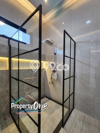 For Sale Rumah Mewah Exclusive di BSD, Tangerang Selatan For Sale Rumah Mewah Exclusive di BSD, Tangerang Selatan