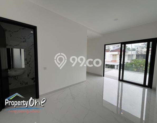 Dijual Rumah Premium dengan Fasilitas Sekitar Lengkap di BSD, Tangerang Selatan Dijual Rumah Premium dengan Fasilitas Sekitar Lengkap di BSD, Tangerang Selatan