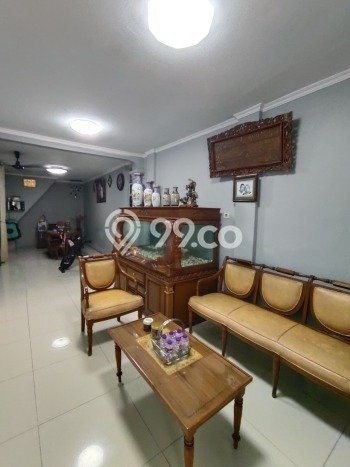 For Sale Rumah 4 Kamar Lokasi Strategis Nyaman dan Strategis di BSD For Sale Rumah 4 Kamar Lokasi Strategis Nyaman dan Strategis di BSD