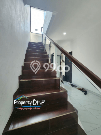 Kost Dijual di BSD dengan 24 KT dan Luas 750m2 Kost Dijual di BSD dengan 24 KT dan Luas 750m2