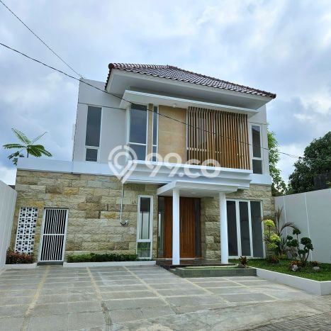 Dijual Cepat Rumah Bagus Siap Huni LB 199m2 di Ngaglik, Sleman Dijual Cepat Rumah Bagus Siap Huni LB 199m2 di Ngaglik, Sleman