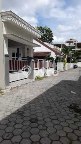Rumah Strategis Modern Lb 180m2 di Ngemplak, Sleman Rumah Strategis Modern Lb 180m2 di Ngemplak, Sleman