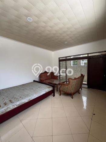 Ready to Use! Premium House LT 207m2 Desain Elegan di Senopati Ready to Use! Premium House LT 207m2 Desain Elegan di Senopati