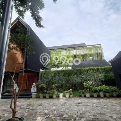 Hunian Mewah Siap Huni LT 700m2 di Kebayoran Baru, Jakarta Selatan Hunian Mewah Siap Huni LT 700m2 di Kebayoran Baru, Jakarta Selatan