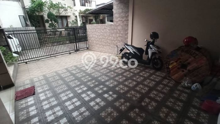 Dijual Cepat Rumah Siap Huni LT 223m2 LB 360m2 di Jakarta Selatan Cocok untuk Hunian Dijual Cepat Rumah Siap Huni LT 223m2 LB 360m2 di Jakarta Selatan Cocok untuk Hunian