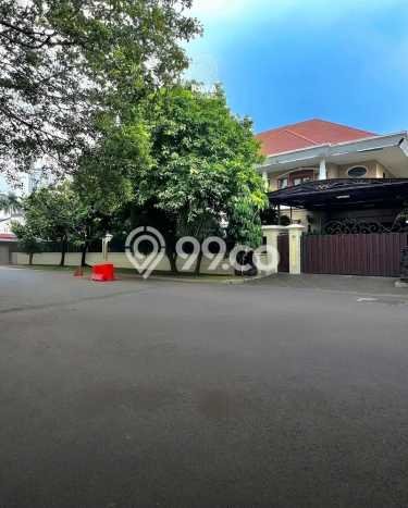 Hunian Elit LB 1200m2 Siap Pakai Desain Elegan di Senayan, Jakarta Pusat Hunian Elit LB 1200m2 Siap Pakai Desain Elegan di Senayan, Jakarta Pusat