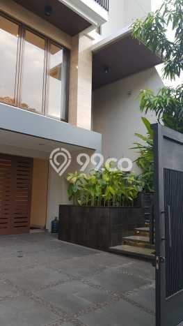 Disewakan! Rumah 3 Kamar Tidur &
3 Kamar Mandi di Pondok Indah, Jakarta Selatan Disewakan! Rumah 3 Kamar Tidur &
3 Kamar Mandi di Pondok Indah, Jakarta Selatan