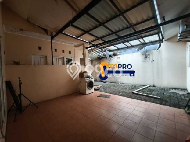Rumah Luas Asri 4 KT Siap Pakai di Harapan Indah Bekasi Rumah Luas Asri 4 KT Siap Pakai di Harapan Indah Bekasi