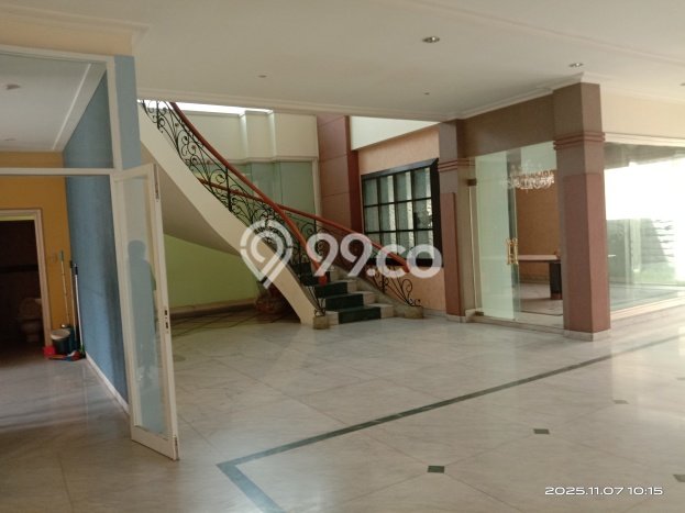 Hunian Mewah LB 884m2 Siap Huni Desain Elegan di Ancol, Jakarta Utara Hunian Mewah LB 884m2 Siap Huni Desain Elegan di Ancol, Jakarta Utara