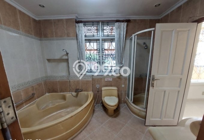For Sale! Luxury House LT 198m2 Desain Modern di Tanjung Duren For Sale! Luxury House LT 198m2 Desain Modern di Tanjung Duren