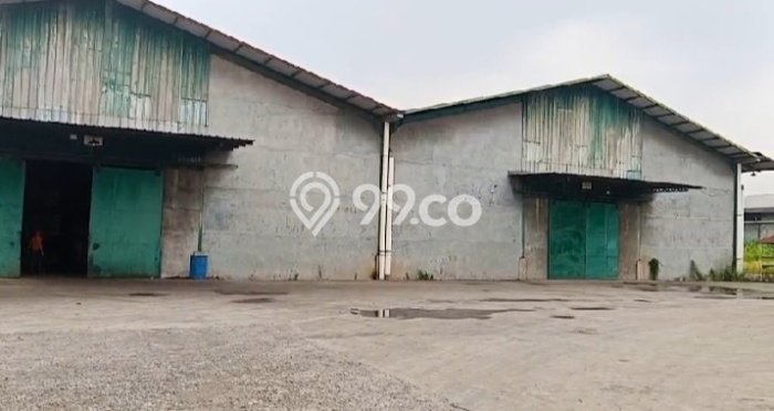 Disewakan Gudang di Kawasan Ramai Jatake Luas 4692m2 Disewakan Gudang di Kawasan Ramai Jatake Luas 4692m2