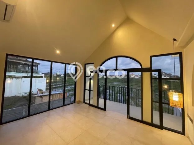 For Sale Vila Kawasan , Area 300m2m², Posisi Premium For Sale Vila Kawasan , Area 300m2m², Posisi Premium