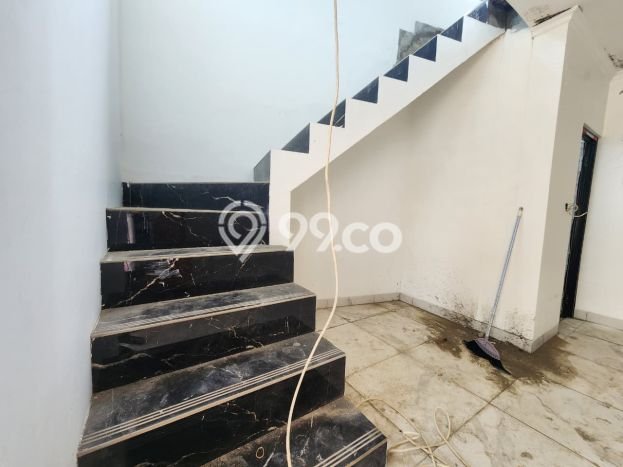 Hunian Cantik Modern Lb 150m2 di Setu, Tangerang Selatan Hunian Cantik Modern Lb 150m2 di Setu, Tangerang Selatan