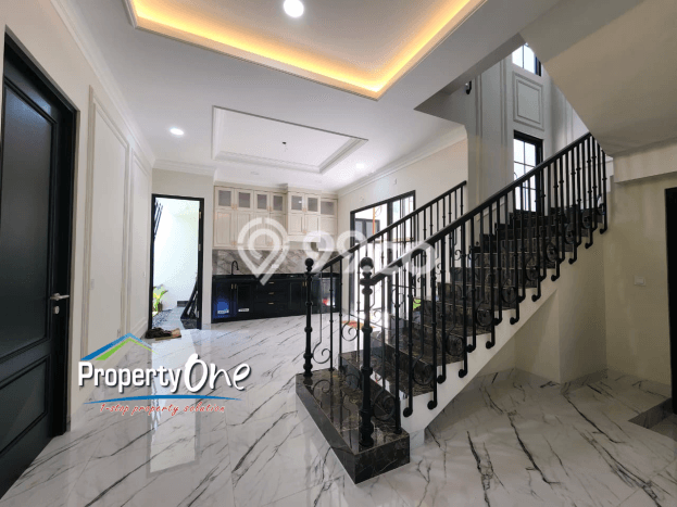 For Sale Rumah Mewah Exclusive di BSD, Tangerang Selatan For Sale Rumah Mewah Exclusive di BSD, Tangerang Selatan