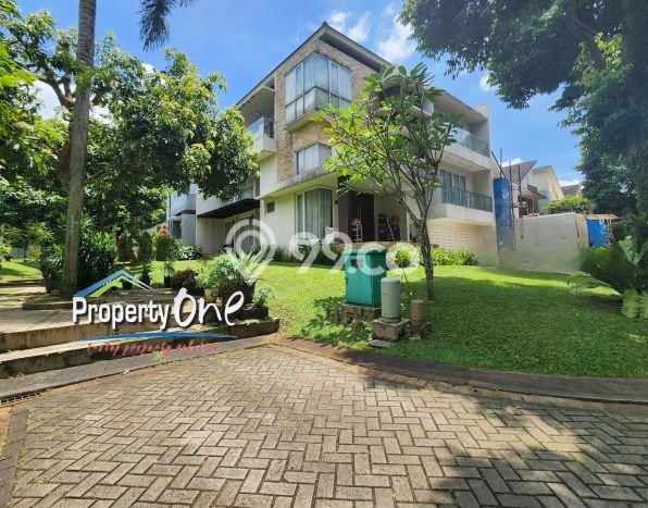 Rumah Eksklusif Dijual LT 263m2 di BSD, Tangerang Selatan Rumah Eksklusif Dijual LT 263m2 di BSD, Tangerang Selatan