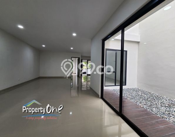 For Sale! Luxury House LT 175m2 Desain Modern di BSD City For Sale! Luxury House LT 175m2 Desain Modern di BSD City