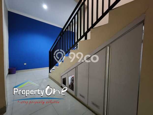 Rumah Strategis Modern Lb 270m2 di Pamulang, Tangerang Selatan Rumah Strategis Modern Lb 270m2 di Pamulang, Tangerang Selatan