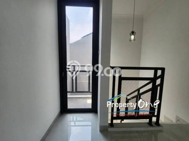 Rumah Modern Cantik 3 Kamar Siap Huni di BSD Rumah Modern Cantik 3 Kamar Siap Huni di BSD