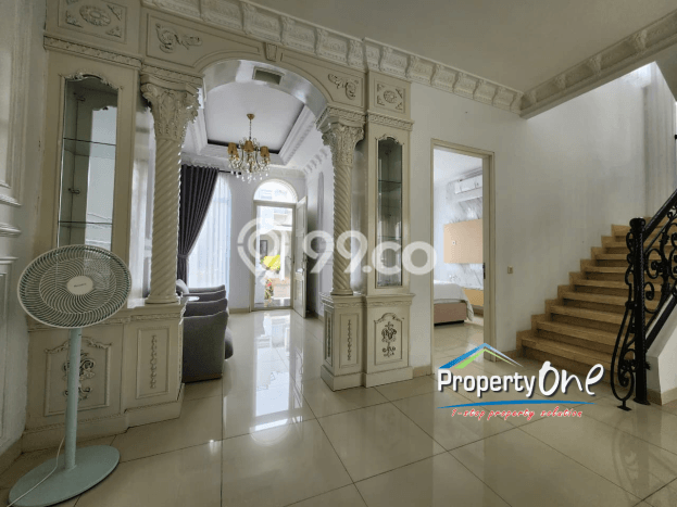 Hunian Mewah Dijual LT 300m2 di BSD, Tangerang Selatan Hunian Mewah Dijual LT 300m2 di BSD, Tangerang Selatan