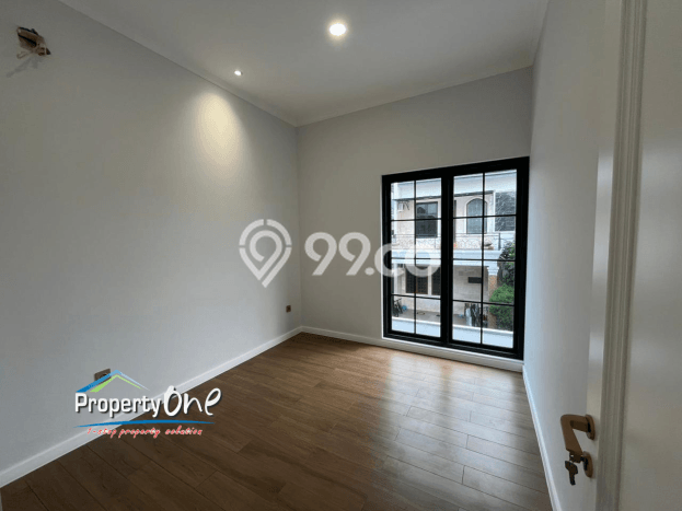 Dijual Rumah Premium dengan Fasilitas Sekitar Lengkap di BSD, Tangerang Selatan Dijual Rumah Premium dengan Fasilitas Sekitar Lengkap di BSD, Tangerang Selatan