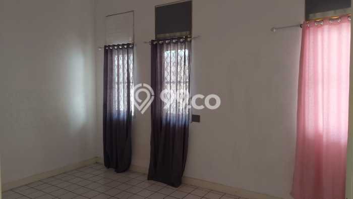 For Sale Rumah 5 Kamar Lokasi Ideal Nyaman dan Strategis di BSD For Sale Rumah 5 Kamar Lokasi Ideal Nyaman dan Strategis di BSD