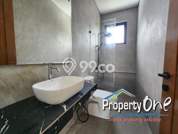 Rumah Modern Cantik 3 KT Bisa Langsung Pindah di BSD Rumah Modern Cantik 3 KT Bisa Langsung Pindah di BSD