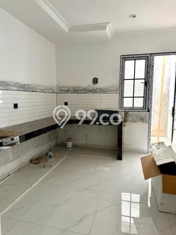 Rumah Eksklusif Dijual LT 214m2 di BSD, Tangerang Selatan Rumah Eksklusif Dijual LT 214m2 di BSD, Tangerang Selatan